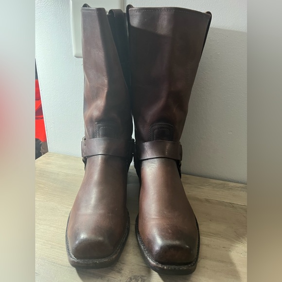 FRYE Harness 12R Men's Boots Size 10 D Dark Brown Distressed Leather New - Picture 4 of 11